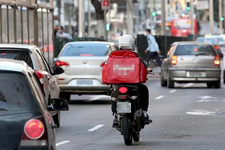 Aplicativos de entrega e transportes têm seis meses para instalar ponto de apoio em JF