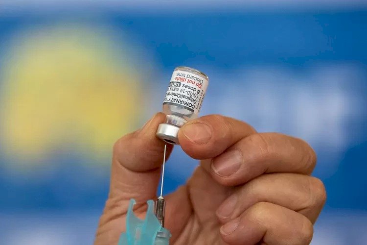 Vacinação contra Covid com nova dose da bivalente começa na segunda