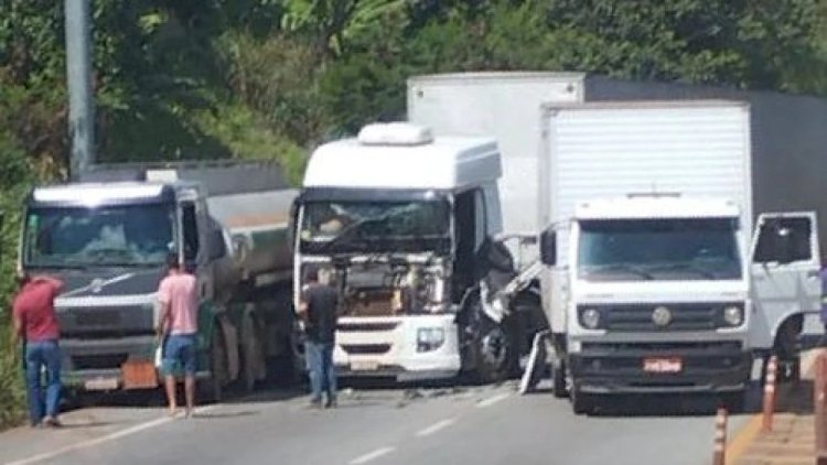 Acidente entre carreta e caminhão interdita parcialmente a BR-381, em Sabará, na Grande BH