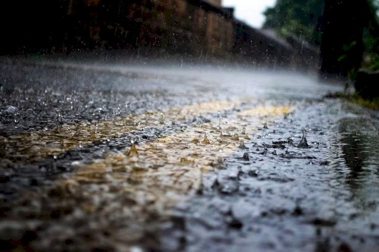 Chuva em Uberlândia deixa crianças feridas e 30 pessoas precisam sair de casa