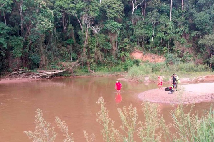 Jovem se afoga em cachoeira de Santos Dumont