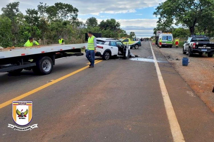 Idosas morrem após carro bater em traseira de carreta na região Central de MG