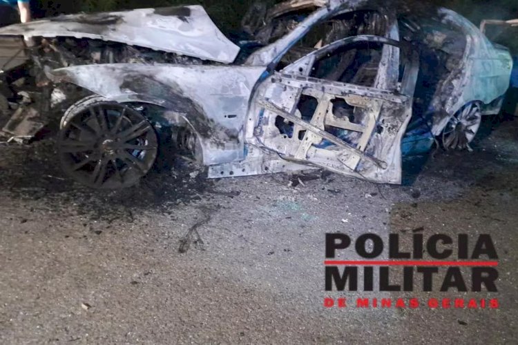 Motorista de BMW e passageira de Palio morrem carbonizados após batida em MG