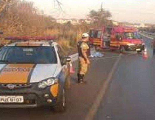 Homem morre atropelado em rodovia perto de Unaí