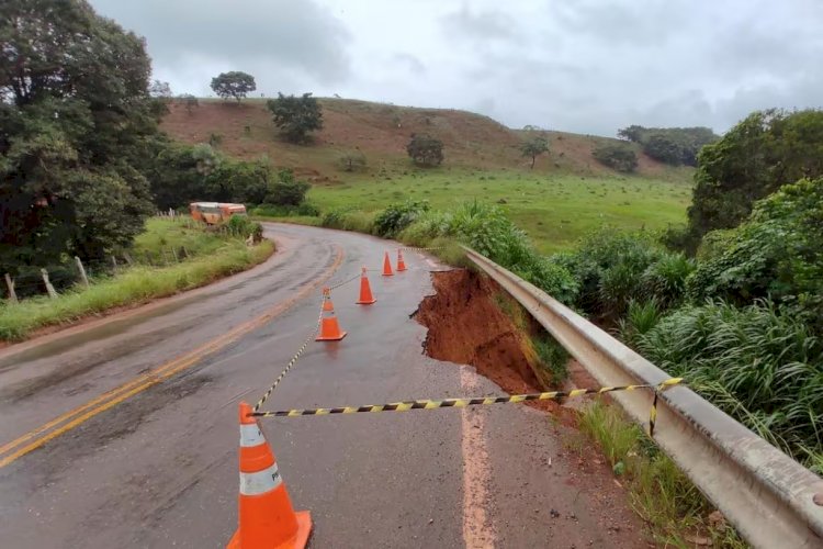 Estradas de MG têm 50 interdições e chuvas: PRF alerta para risco de acidentes