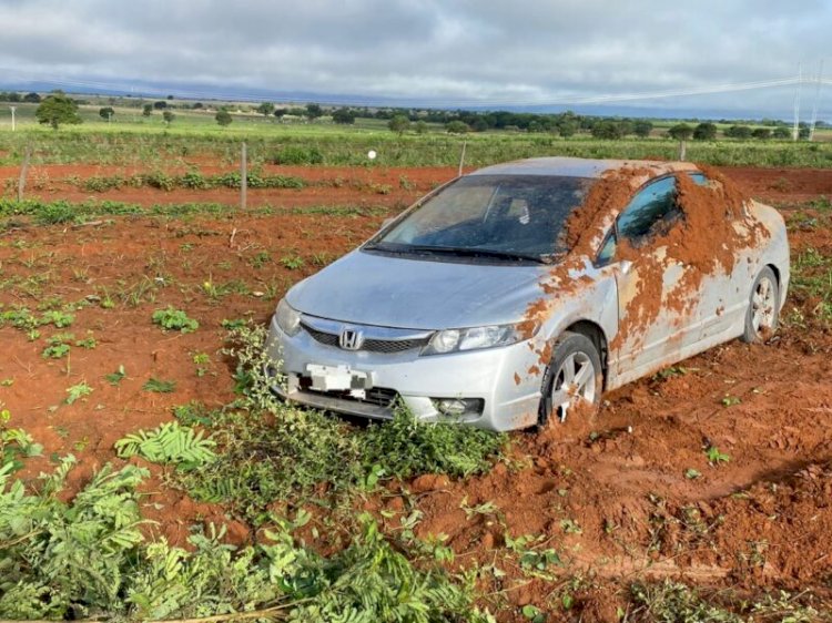 Carro capota e deixa feridos na MGC-122, em Janaúba