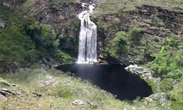 Bombeiros resgatam 16 pessoas ilhadas durante cabeça d’água na Serra do Cipó