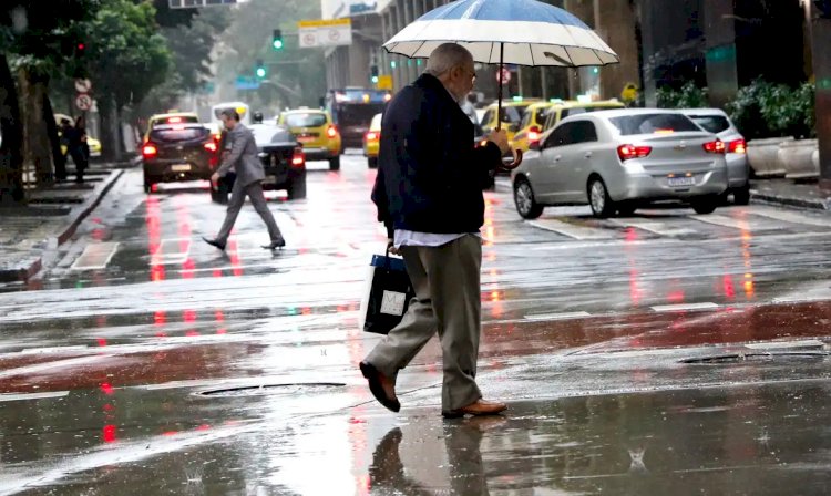 Previsão do tempo: semana começa com alerta de tempestades em parte do país