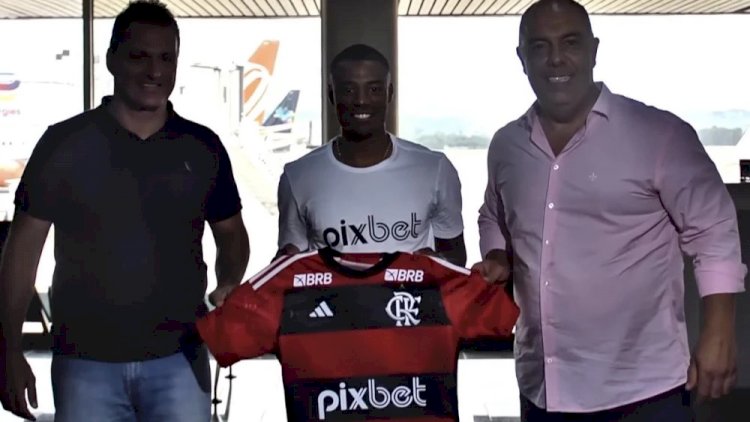 De La Cruz chega ao Rio de Janeiro para se apresentar ao Flamengo