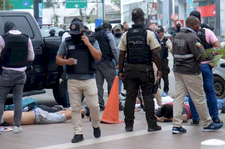 Equador vive dia de terror e de ruas desertas em meio a onda de violência