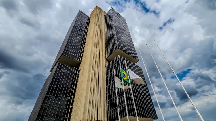 Banco Central abre concurso com salário de R$ 20 mil; veja como se inscrever