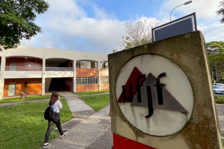 UFJF abre mais de 900 vagas em cursos de graduação a distância