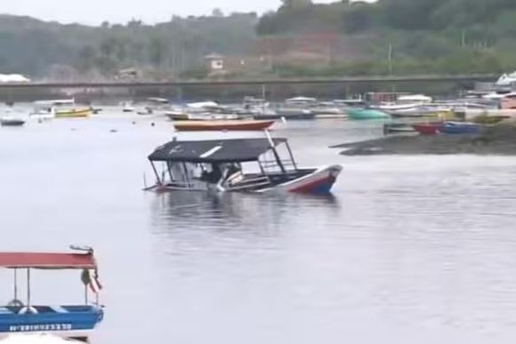 Cinco pessoas morrem após barco virar na Bahia