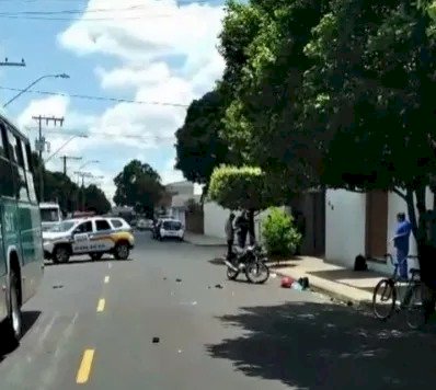 Motociclista morre após bater em um ônibus em Uberlândia