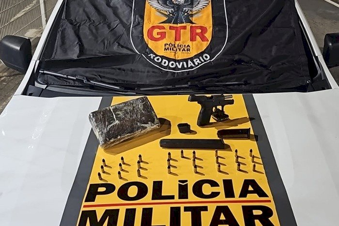 Polícia Militar Rodoviária prende condutor de veículo com placas de Ubá durante operação antidrogas em Juiz de Fora