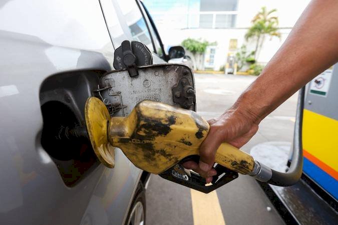 Gasolina, diesel e gás de cozinha devem ficar mais caros nesta semana; entenda