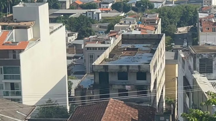 Saiba como denunciar proprietários de lotes e imóveis sujos em Juiz de Fora