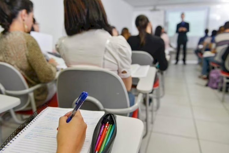 MEC estipula reajuste de 3,6% no piso salarial de professores da educação básica