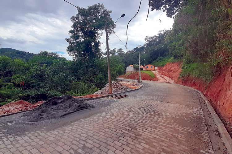 Prazo de conclusão das obras na estrada de Ibitipoca é adiado