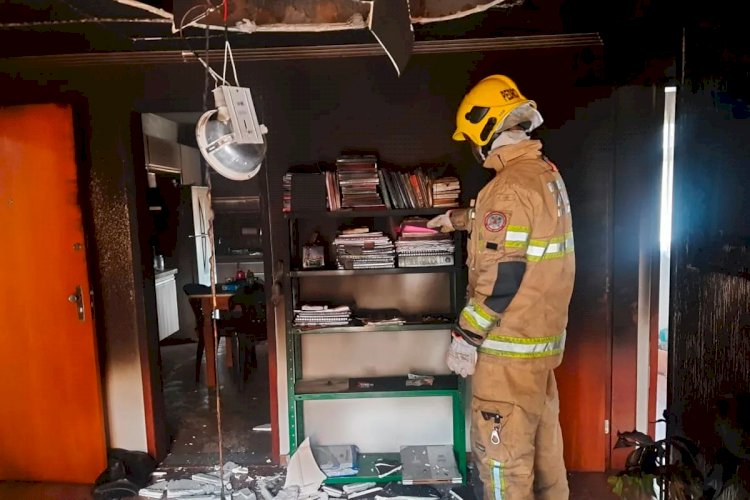 Apartamento pega fogo no Bairro Mundo Novo