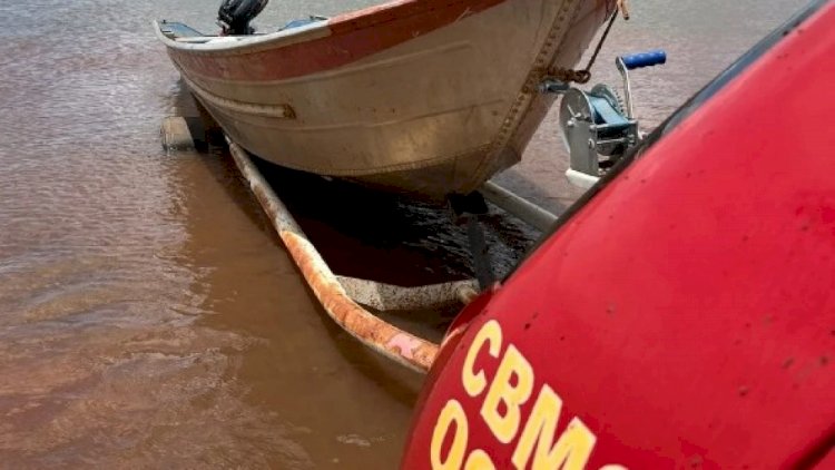 Corpo de homem que se afogou ao nadar com filho em rio é encontrado em Minas