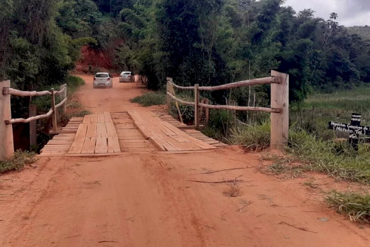 DER-MG interdita trecho da MG-314; ponte foi alvo de vandalismo