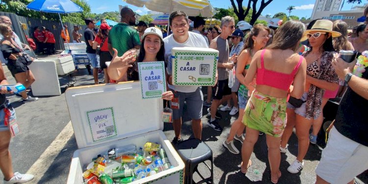 Jornalista e marceneiro apostam na venda de bebidas no Carnaval de BH para alavancar casamento