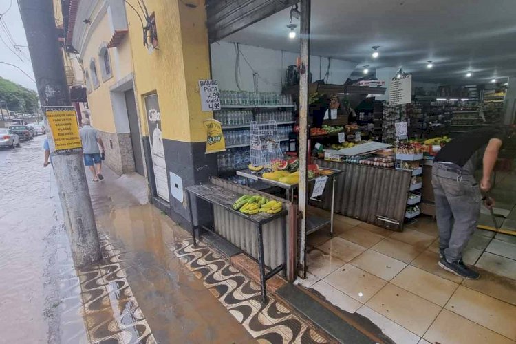 Chuva persiste em JF e volta a causar estragos; Defesa Civil registra quase 30 ocorrências nesta quinta