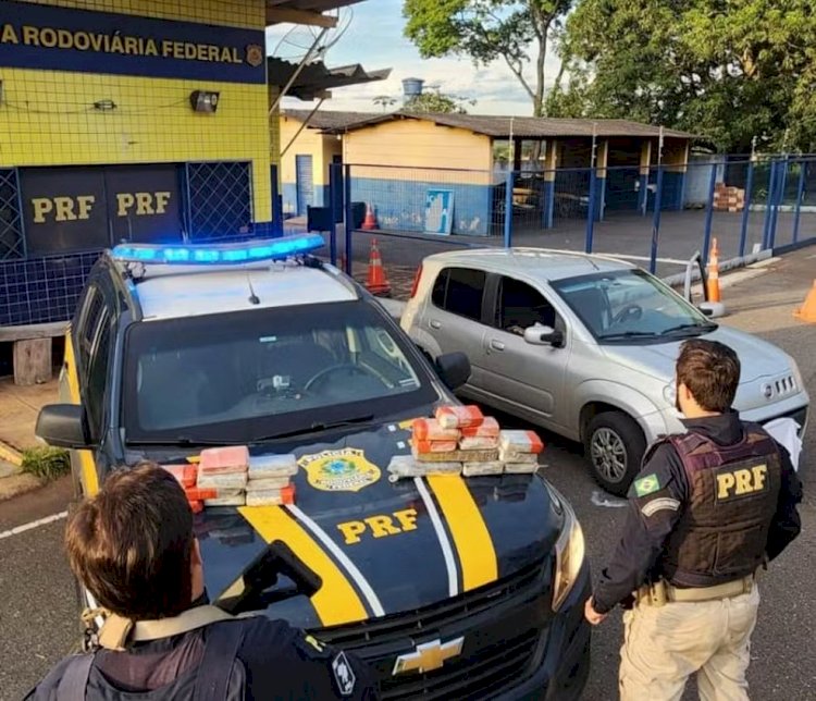 Dupla é presa com 20 tabletes de maconha em tanque de combustível de carro na BR-365