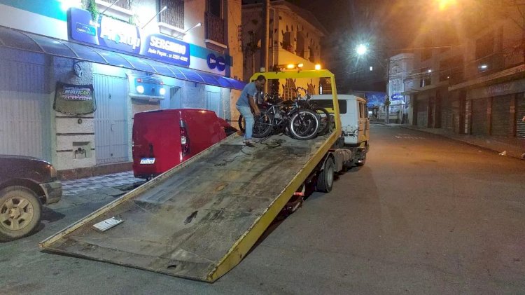 Polícia Militar apreende bicicletas motorizadas no Centro de Santos Dumont