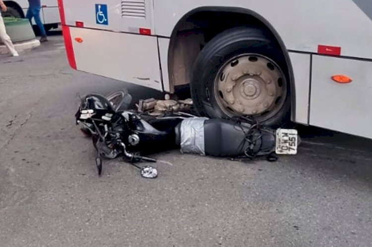 Motociclista tem membro dilacerado em acidente com ônibus