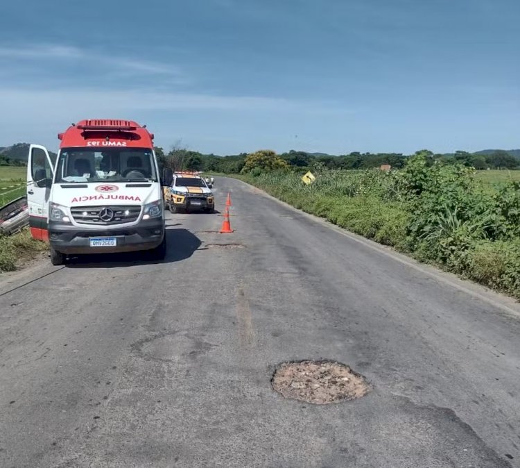 Motociclista morre após colisão frontal com carro na MGC-122, em Porteirinha