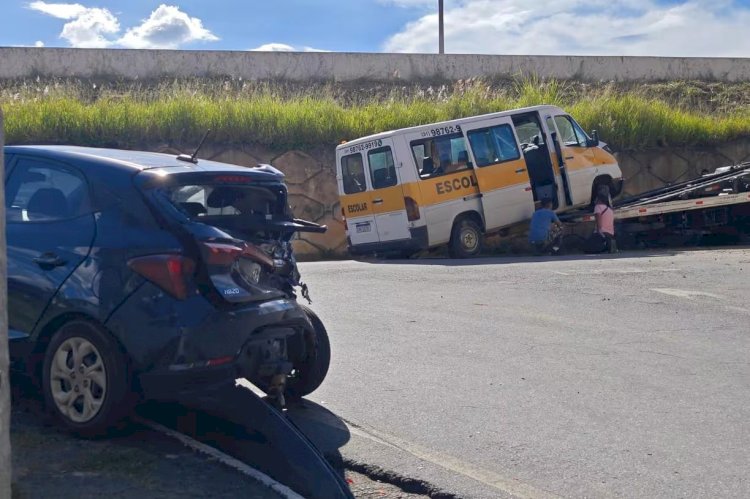 Van que perdeu freio e deixou 11 feridos não podia fazer transporte escolar