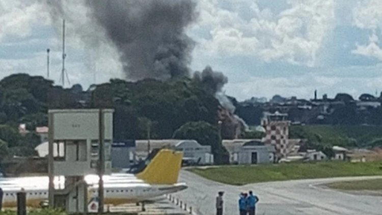 Aeronave cai no Aeroporto da Pampulha, em Belo Horizonte