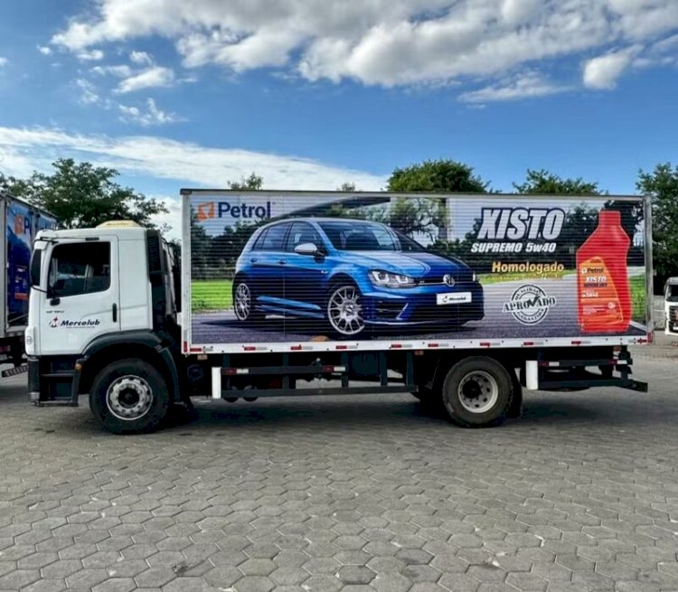 Motorista é feito refém por horas e tem caminhão com grande carga de óleo lubrificante roubado na MG-120, em Riacho dos Machados