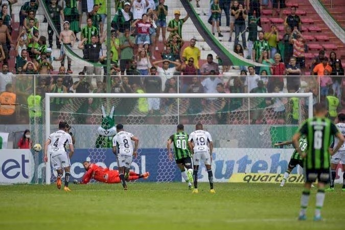 Atlético x América: Everson tem bons números e até defesa de pênalti no clássico