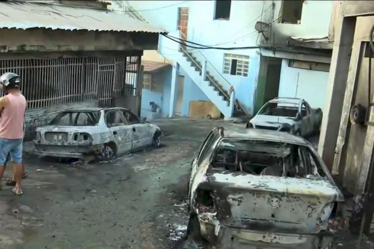 Caminhão-tanque explode e incendeia casas perto do Anel Rodoviário de BH; fotos