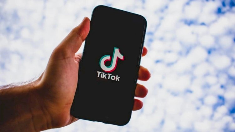 TikTok é multado em R$54 mi pela difusão de conteúdos inapropriados para menores na Itália