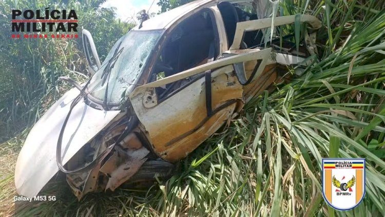 Motorista morre em acidente envolvendo carros e caminhão na MG-188