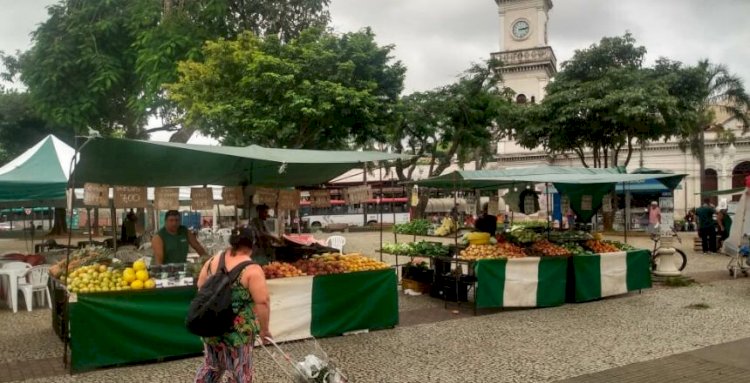 Feira Noturna da Praça da Estação agora conta com produtos de hortifruti, quitandas e laticínios