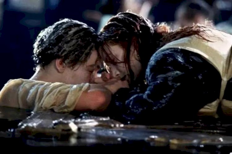 Cabia o Jack? Leilão vende por R$ 3,5 milhões porta polêmica de 'Titanic'