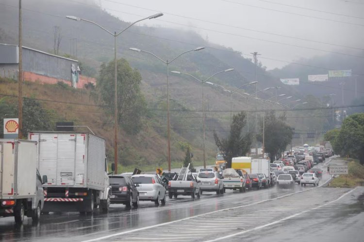 Vai pegar a estrada na Semana Santa em MG? Veja orientações e interdições