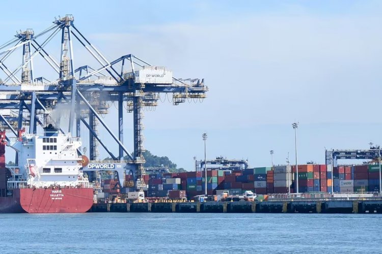 Porto de Santos abre inscrição para concurso com salários de até R$ 8 mil