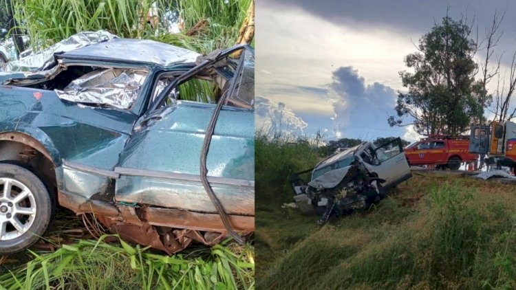 Jeep tenta ultrapassagem, bate de frente em outro carro, e seis pessoas morrem na BR-251, em MG