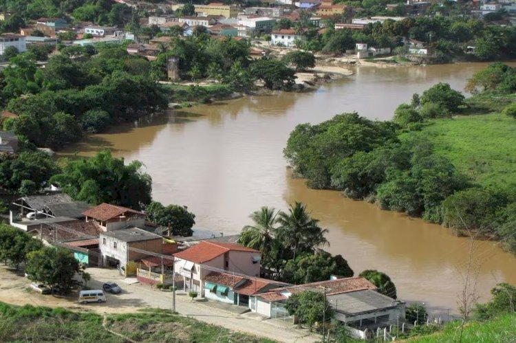 MG: menina de dois anos morre afogada em rio; mãe entrou em estado de choque