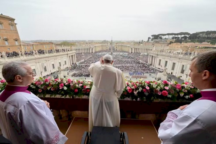 Vaticano classifica mudança de gênero e aborto de 'ameaças graves à dignidade humana'