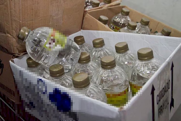 Operação fecha distribuidora clandestina de cachaça saborizada no centro de BH