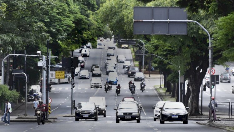 Mais de 4 milhões de carros em MG estão com o IPVA 2024 atrasado; veja como quitar