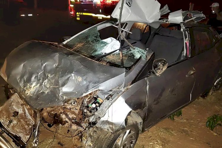 Motorista fica ferido após capotar carro em rodovia de MG ao voltar de bar