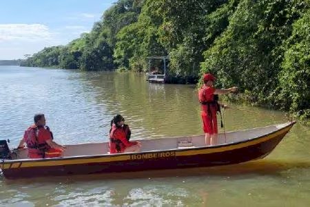 Bombeiros acham corpo de adolescente que sumiu após acidente entre barcos em MG